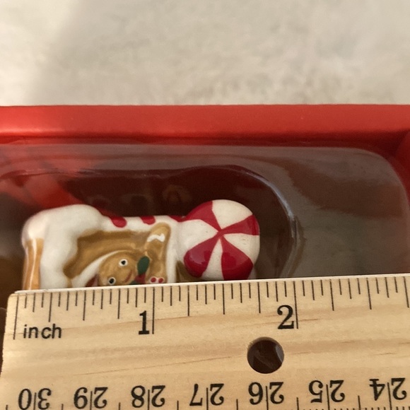 Blue Sky Gingerbread Train Shakers - Picture 6 of 6